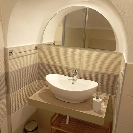 Oda ve Kahvaltı La Fontana