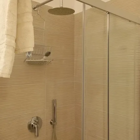 Oda ve Kahvaltı La Fontana 3*