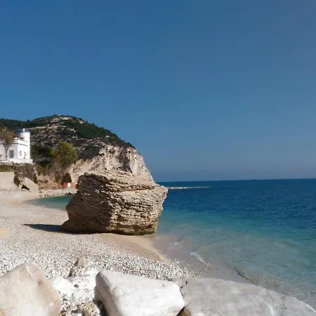 Oda ve Kahvaltı La Fontana 3*